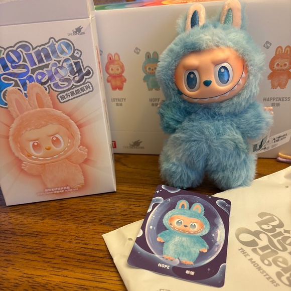 POP MART LABUBU - BIG INTO ENERGY (Hope) - Picture 11 of 11